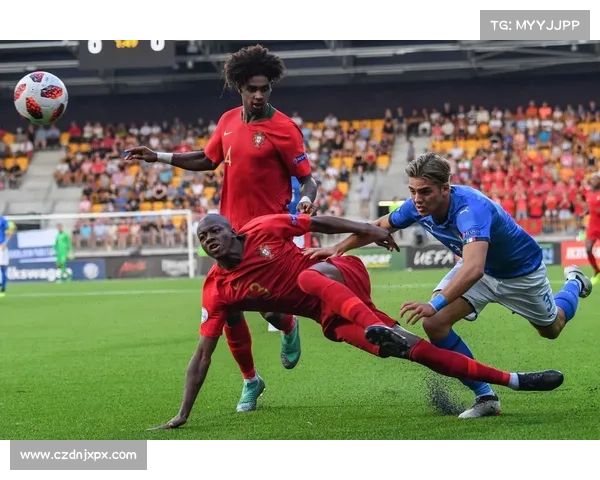 U19 欧青赛 MVP 斯米特引爆豪门争夺战：皇萨仁车魔竞逐荷兰中场新核